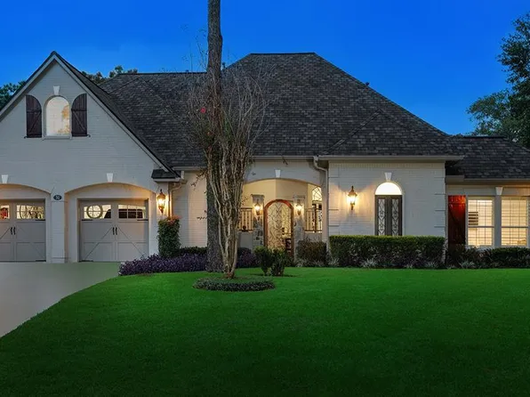 31 Pebble Cove Drive, The Woodlands, TX 77381