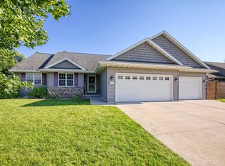 1961 Jacobsen Rd, Neenah, WI 54956