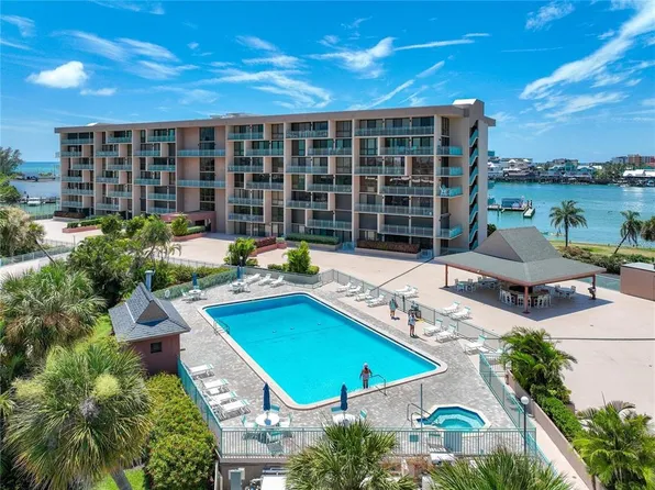 1 Key Capri APT 612W, Treasure Island, FL 33706