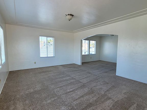 4th image of 2357 Curlew St