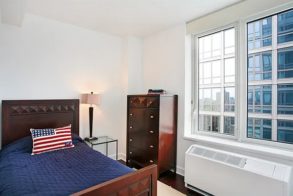 Rented by Corcoran | media 32