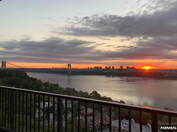 4th image of 3 Horizon Rd APT 1004