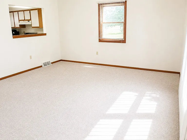3512 Plum St — Photo 5