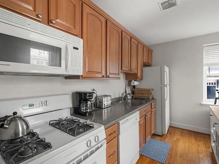 1 Twomey Ct #43 — Photo 4