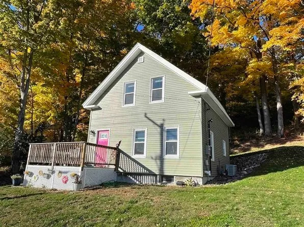 25 E Bow St, Franklin, NH 03235