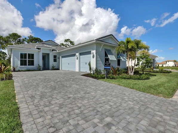 219 SE Calmo Circle, Port St Lucie, FL 34984