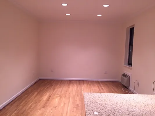 Rented by Prospect Equities Real Estate Corp | media 14