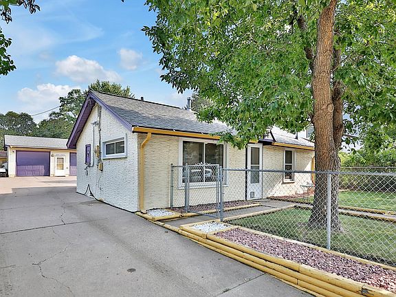 2nd image of 721 Bob Ehlen Dr