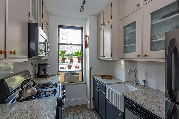 Sold by Brown Harris Stevens | media 4