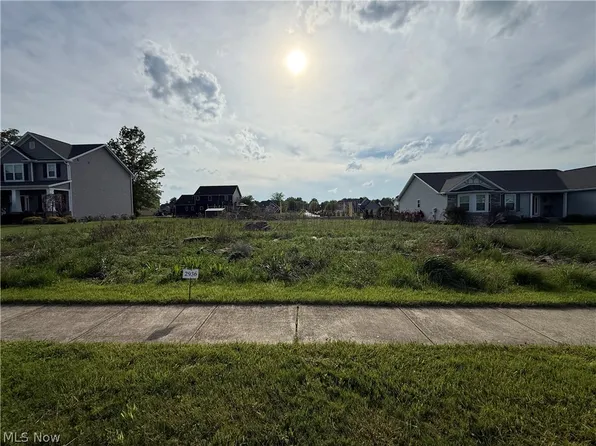 20 Oakview Xing, Canfield, OH 44406