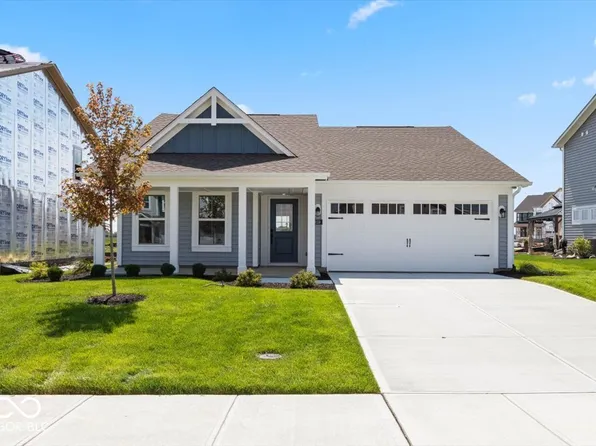 859 Oakleaf Dr, Greenfield, IN 46140