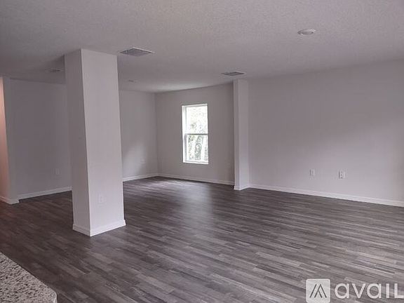 4th image of 2568 W Bravura Dr