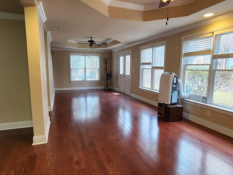 2130 Woods River Ln — Photo 4
