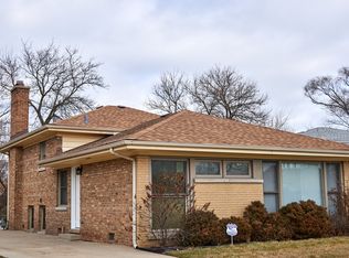 3830 W Touhy Ave, Lincolnwood, IL 60712