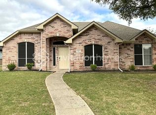 915 Sea Shell Dr, Mesquite, TX 75149