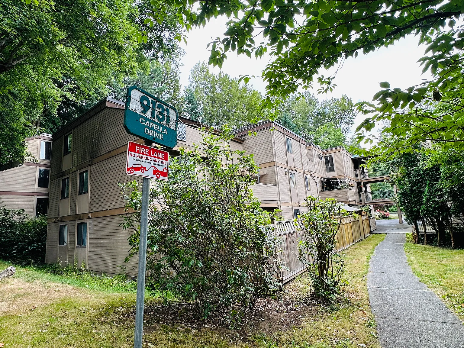 2 bed, 839 sqft, $1,850 — Photo 2