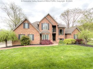 37 President Cir, Hurricane, WV 25526