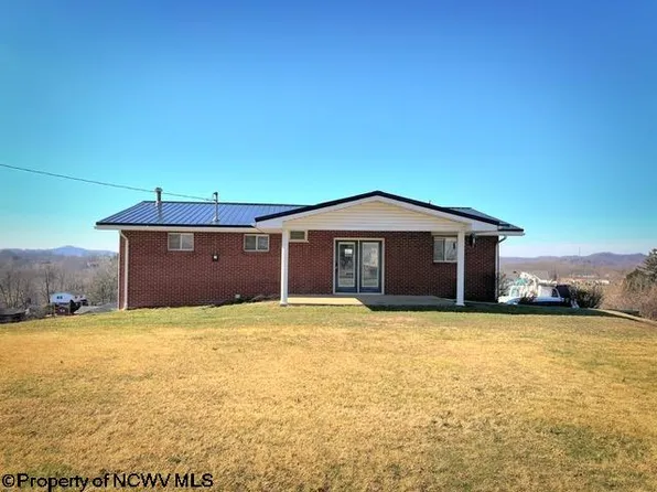 197 Shenandoah Dr, Fairmont, WV 26554