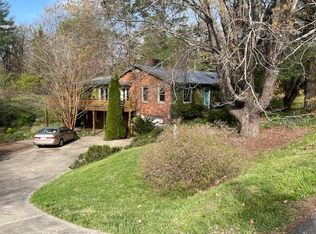 48 Wild Cherry Rd, Asheville City, NC 28804