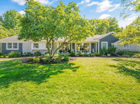 3715 Henderson Rd, Columbus, OH 43220