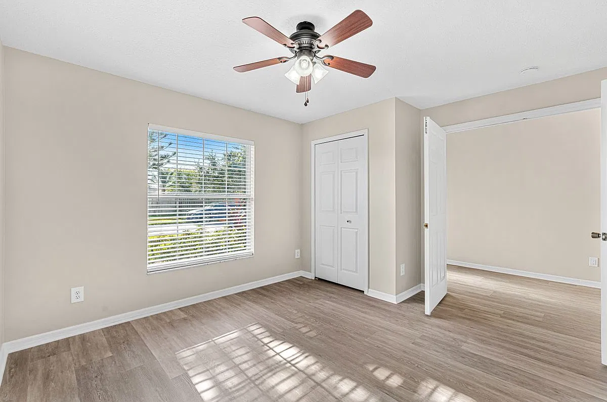 4 bed, 2.0 bath, 1902 sqft, $2,800 — Photo 3