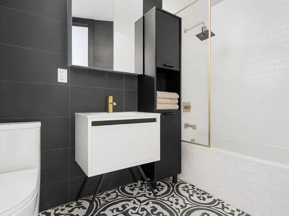 255 Mckibben Street image 10 of 11