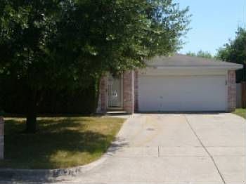 1st image of 1813 Gainsborough Way