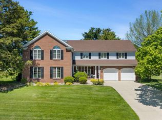 15609 Fieldcrest Ct, Granger, IN 46530