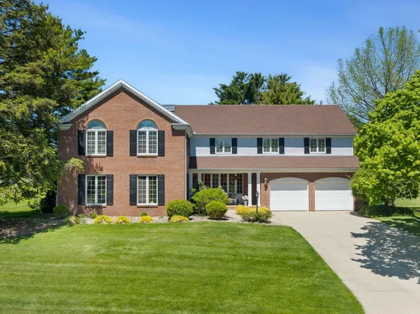 15609 Fieldcrest Ct, Granger, IN 46530