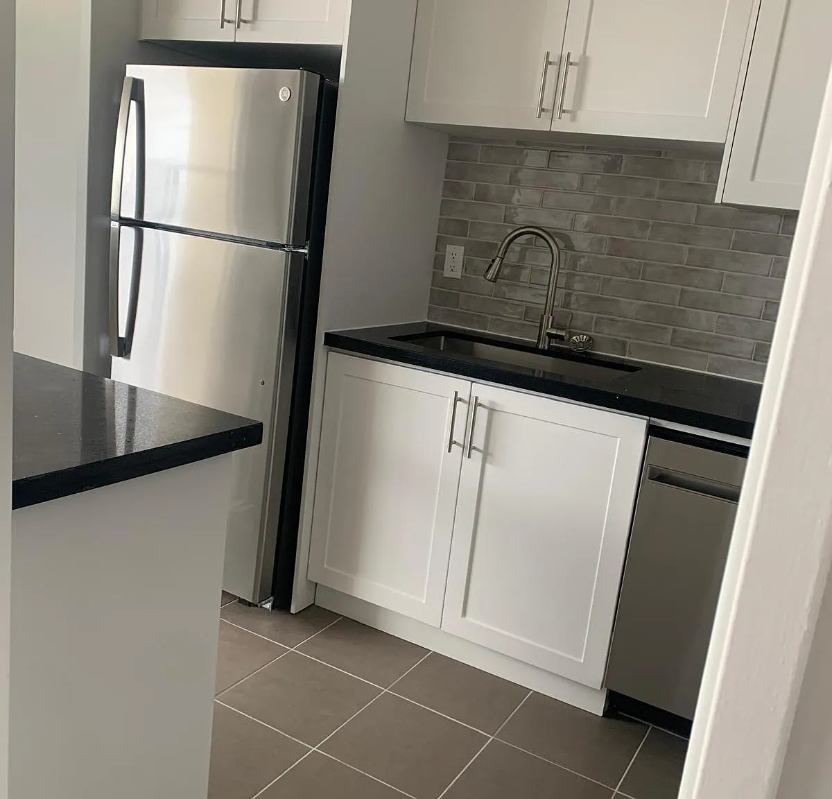 2185 Lawrence Avenue East — Photo 4