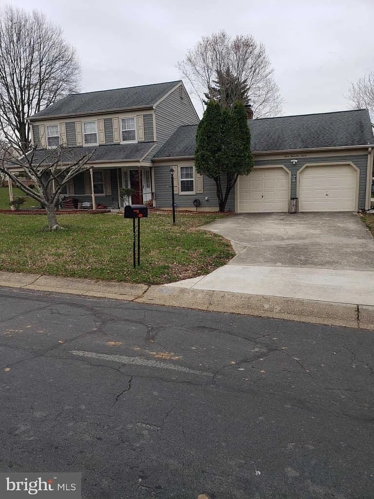3007 Lambeth Hill Dr photo 1