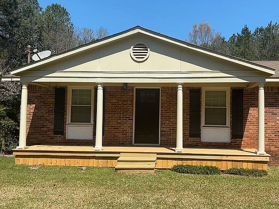 3rd image of 215 Mathis Rd