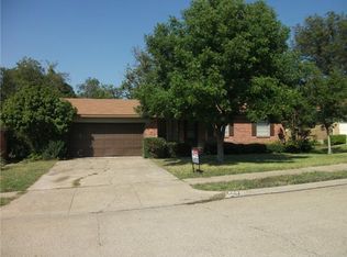 409 W Carolyn Dr, Garland, TX 75041