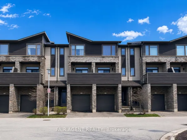 1960 Dalmagarry Rd #228, London, ON N6G 0T8