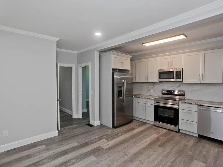 28 Union St #1 — Photo 3