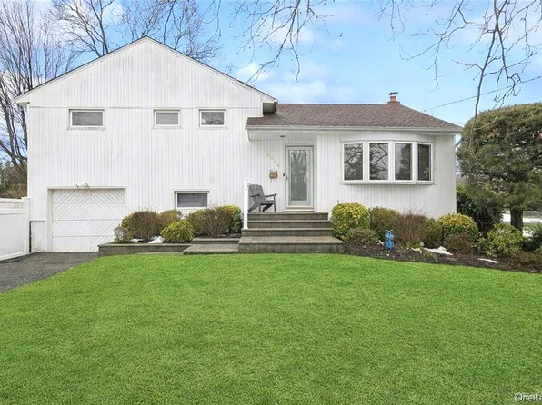 2644 Pine Court, North Bellmore, NY 11710