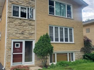 92 Pine Ave APT 3, Riverside, IL 60546