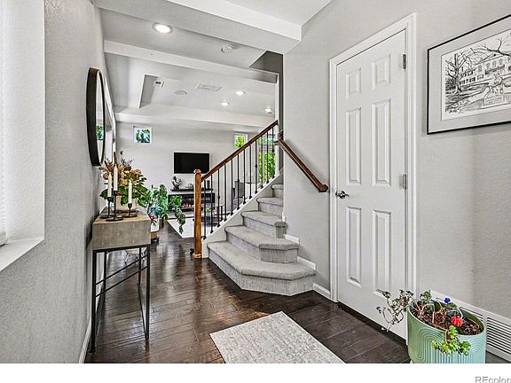 4th image of 185 S Oak Hill Street