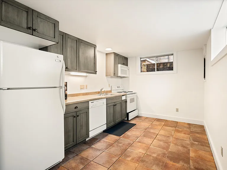 406 W Smuggler St — Photo 7