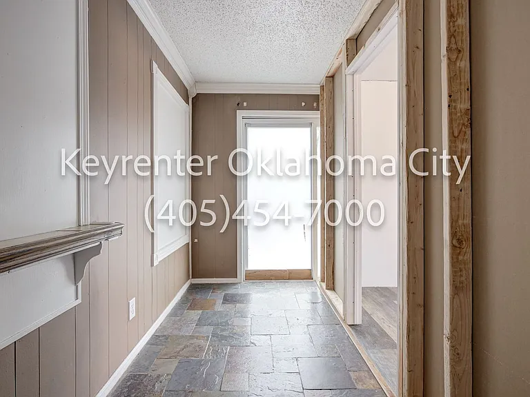 1622 W Britton Rd — Photo 29