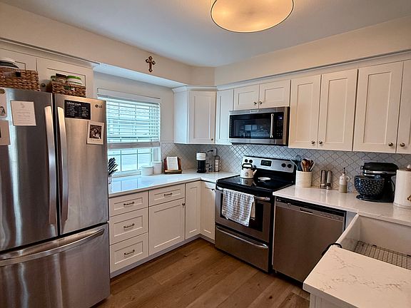 4th image of 2941 W Long Dr APT C