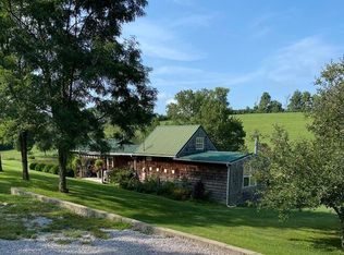 1069 E Headquarters Rd, Carlisle, KY 40311