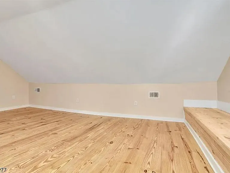 6 Carhart St #2 — Photo 8