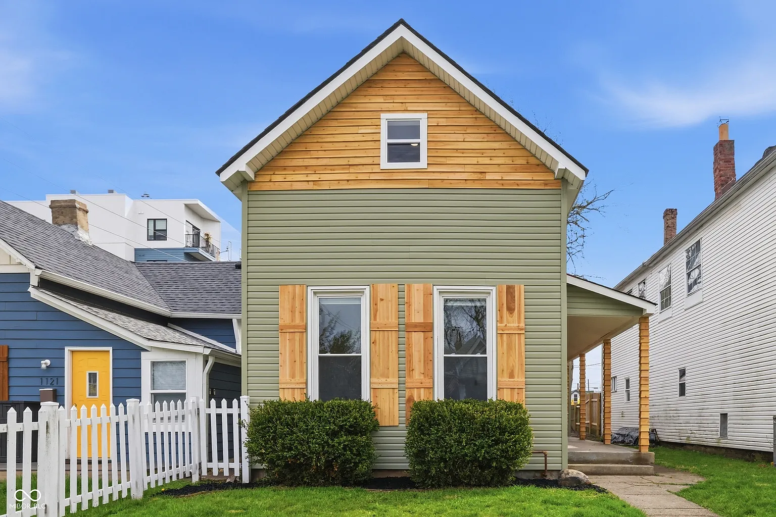 1125 Laurel St photo 1