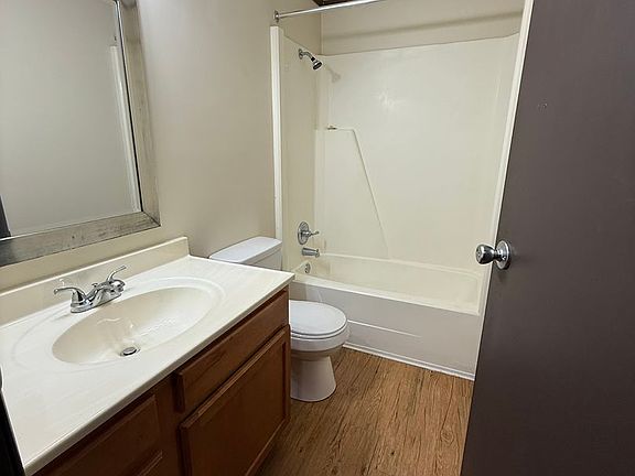 5th image of 1604 Hill St #1612-C