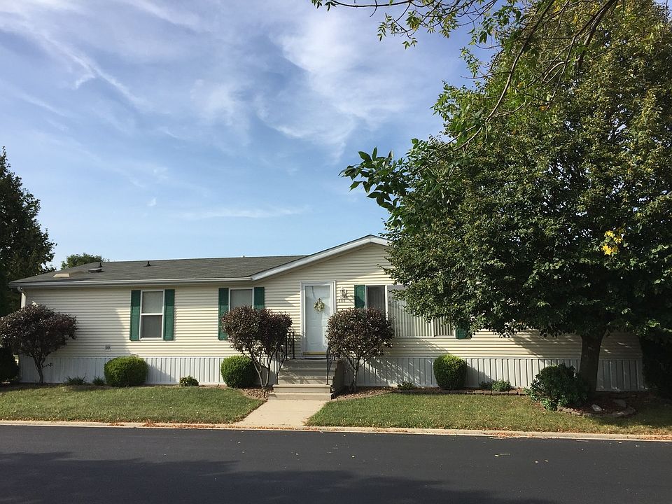 1st image of 888 Cedar Cir