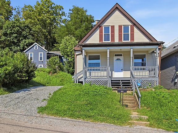4th image of 807 Maple Dr