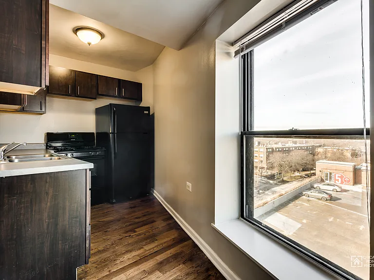 7301 N. Sheridan — Photo 32