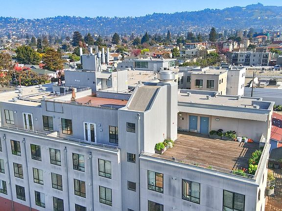 3rd image of 1380 University Ave #509