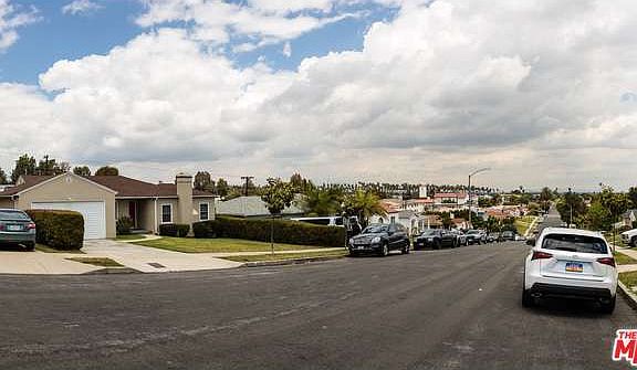 2nd image of 4235 W 58th Pl